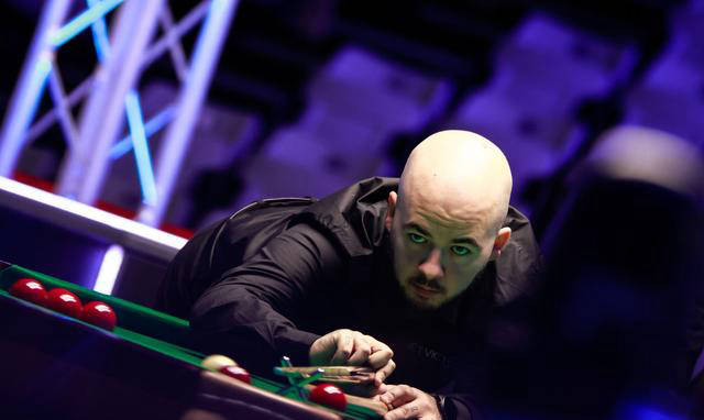 在中场位置 在中场位置